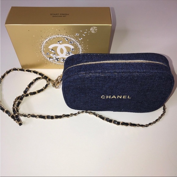 Chanel Holiday Gift Set Pouch with strap (no products) - Picture 1 of 6